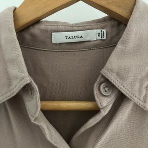 Aritzia Talula button long sleeve shirt